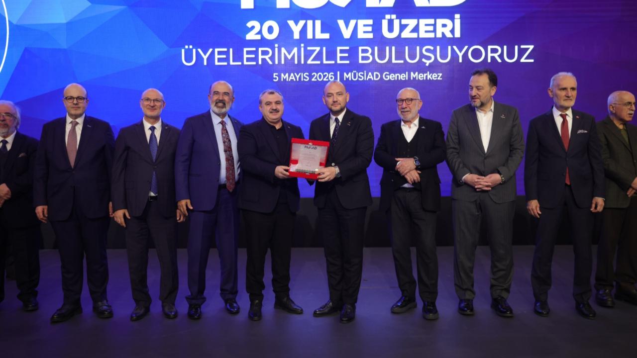 Sakaryalı iş insanlarına MÜSİAD’da vefa plaketi