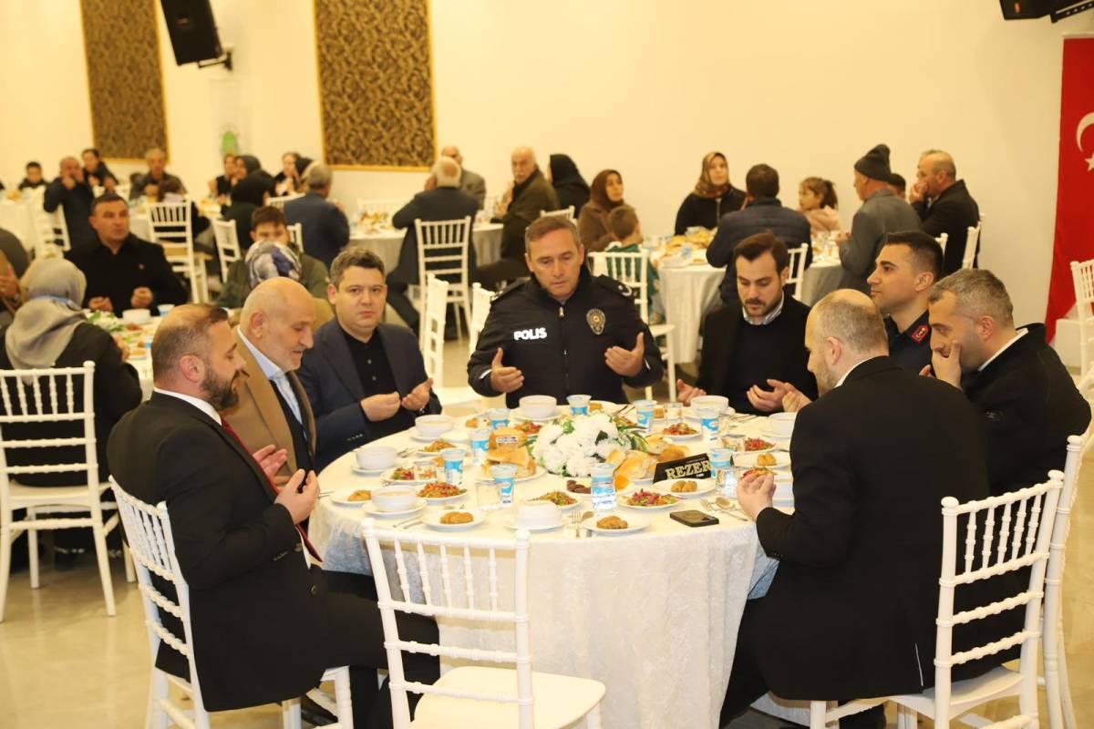 Hendek Protokolü Muhtarlarla İftar Sofrasında Buluştu