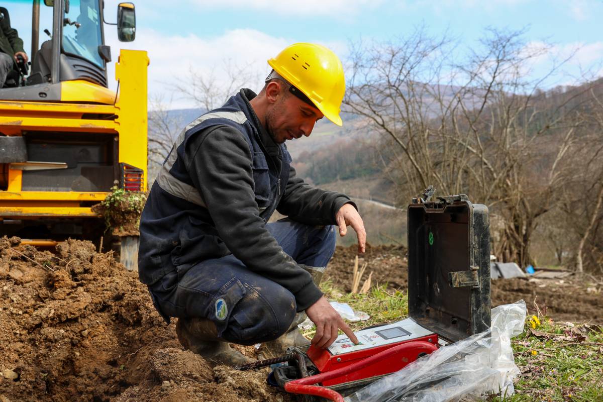 Hendek  Karadere'ye 13 kilometrelik içme suyu hattı