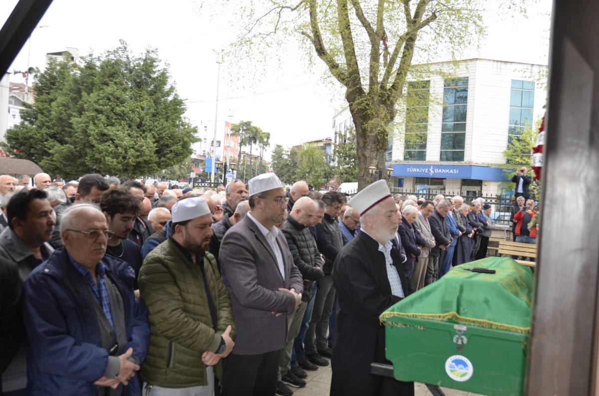 Hendek’te hüzünlü veda: İzzet Kolip dualarla uğurlandı