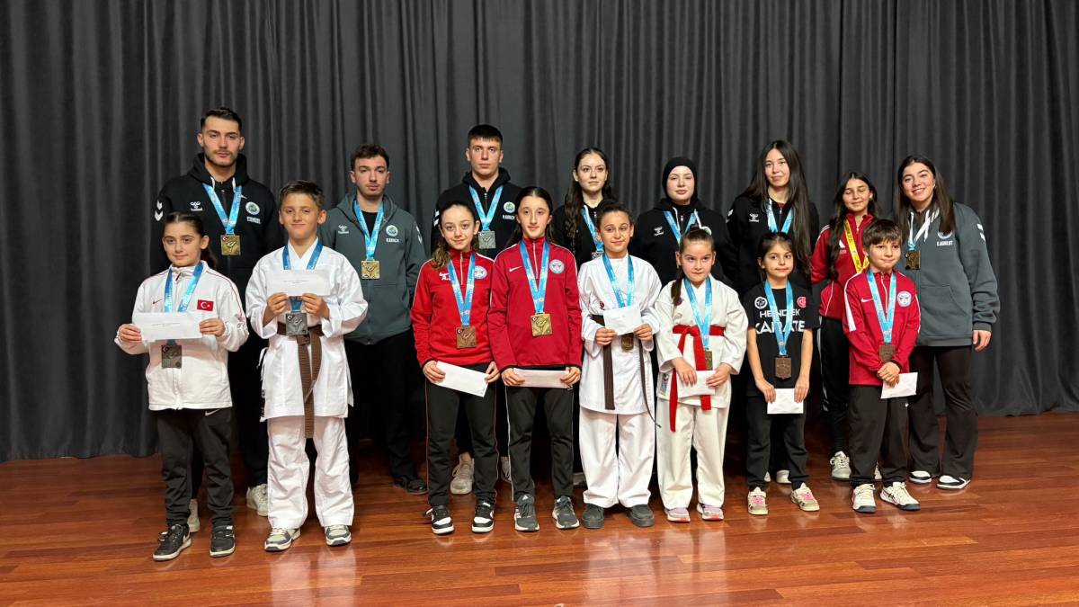 HENDEK’TE KARATE ŞÖLENİ: 113 SPORCU TERFİ ETTİ!