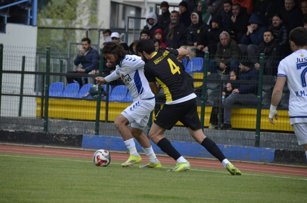 HENDEKSPOR’DA HAYALLER BAŞKA BAHARA KALDI